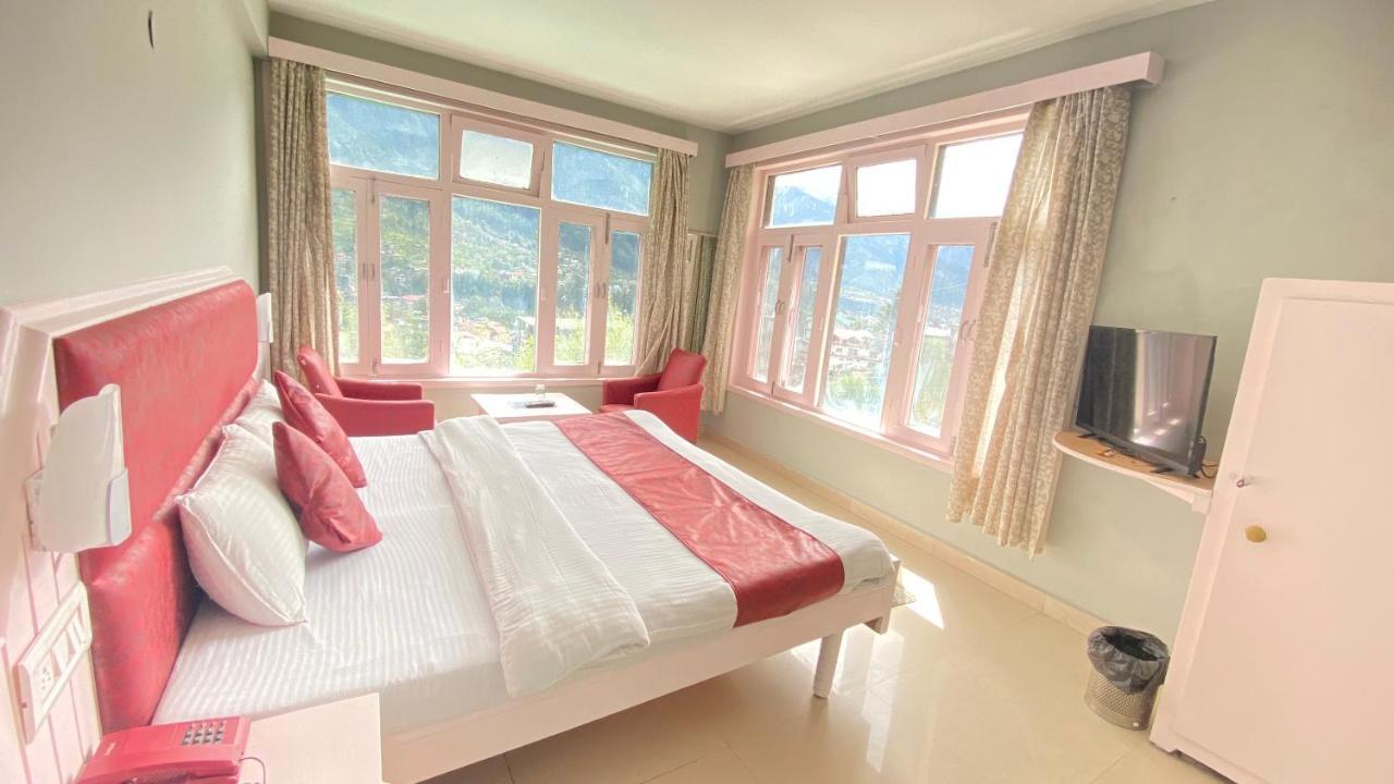 Hotel Meadows Manali Esterno foto