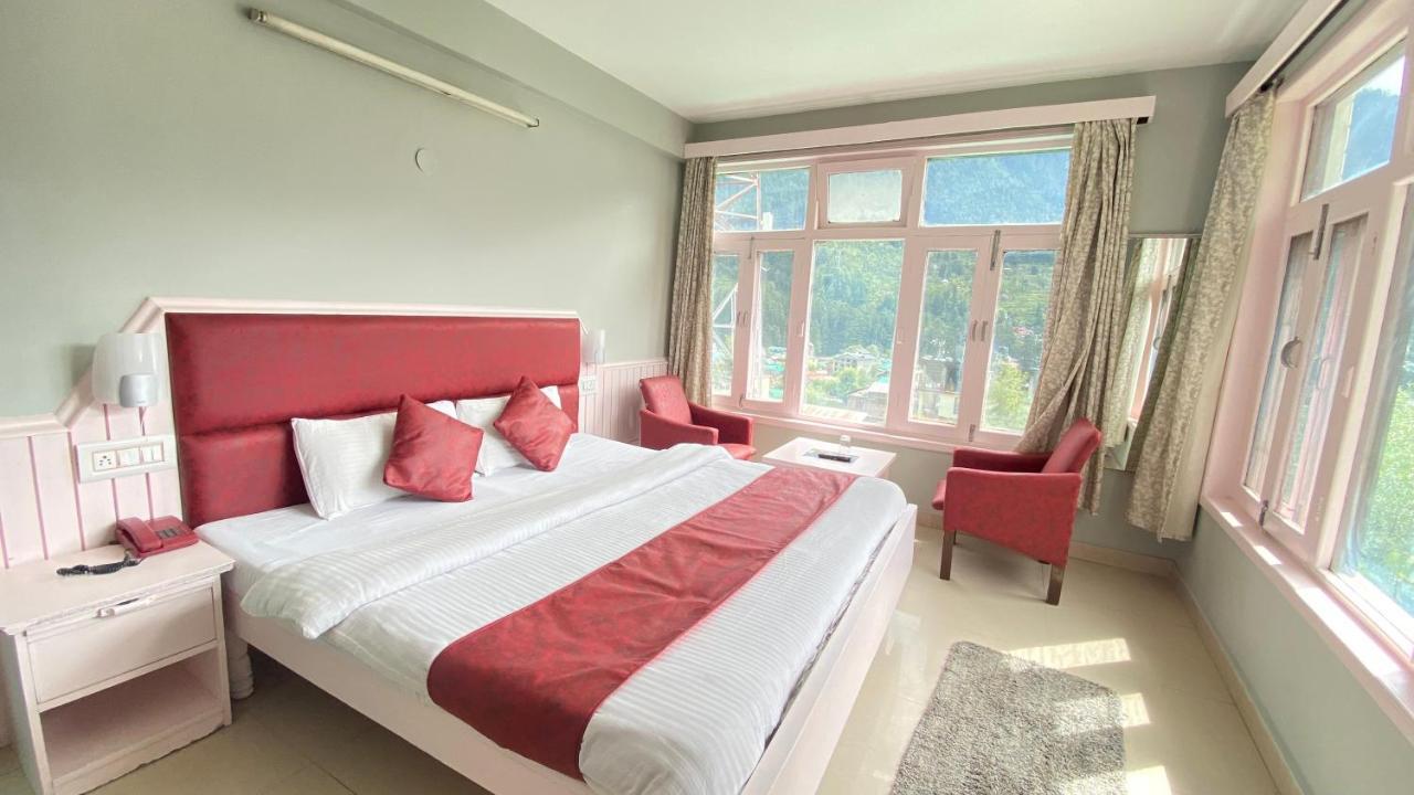 Hotel Meadows Manali Esterno foto