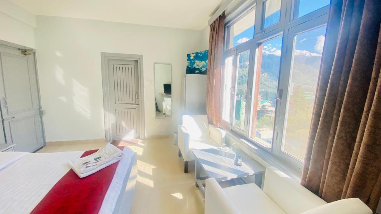 Hotel Meadows Manali Esterno foto