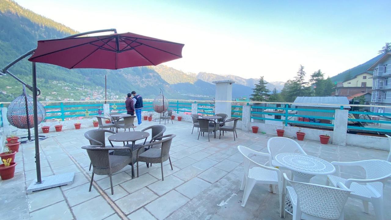 Hotel Meadows Manali Esterno foto