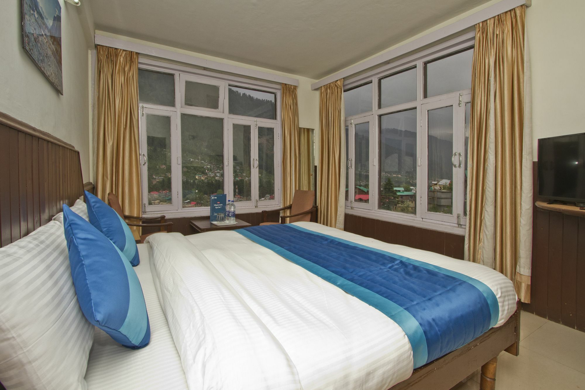 Hotel Meadows Manali Esterno foto